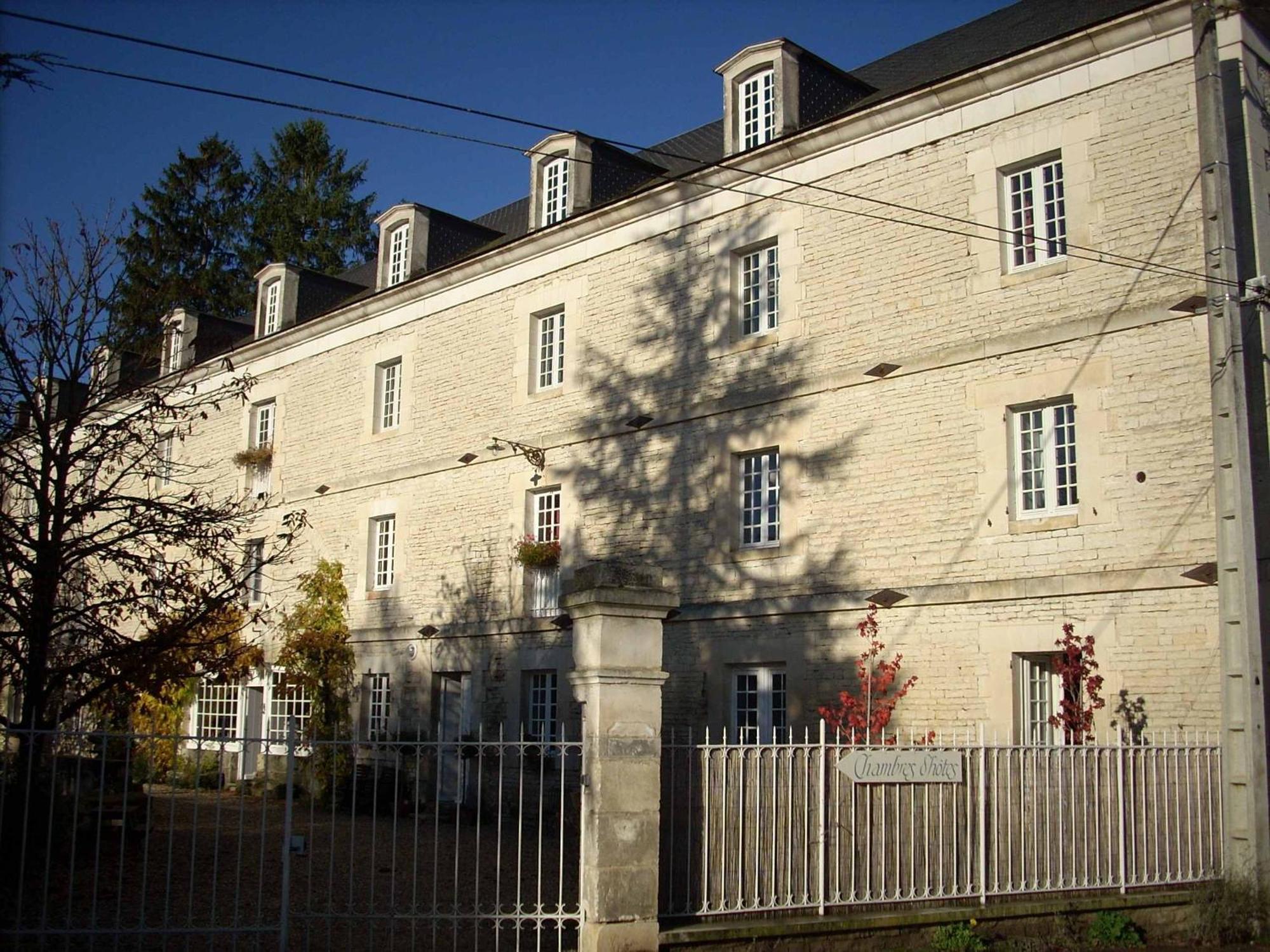 Bed and Breakfast Le Moulin De Poilly Zewnętrze zdjęcie